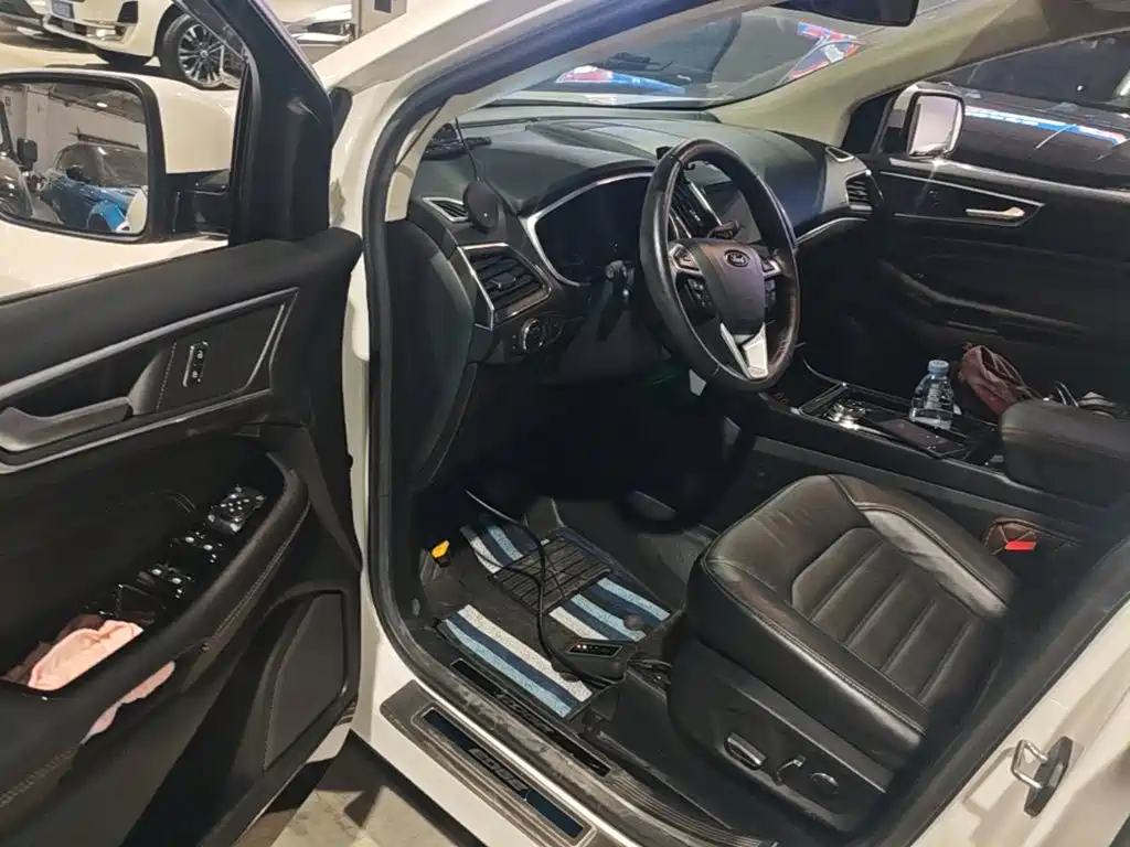 Ford Edge 2018 2018 EcoBoost 245 FWD Luxury 7-seater China V