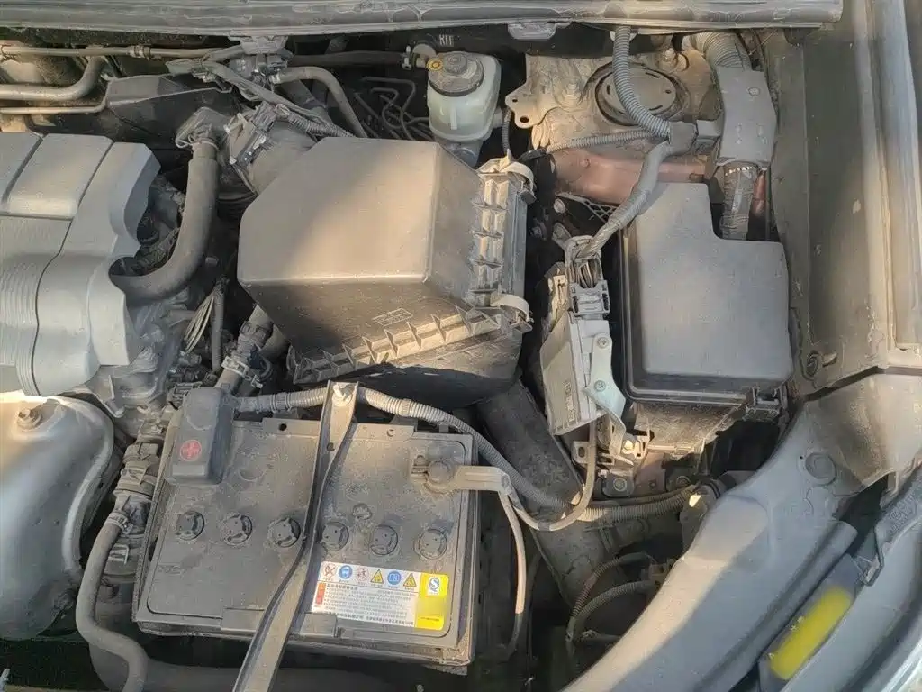 Toyota RAV4 Rongfang 2015 2.5L Automatic 4WD Elite Edition фото 22
