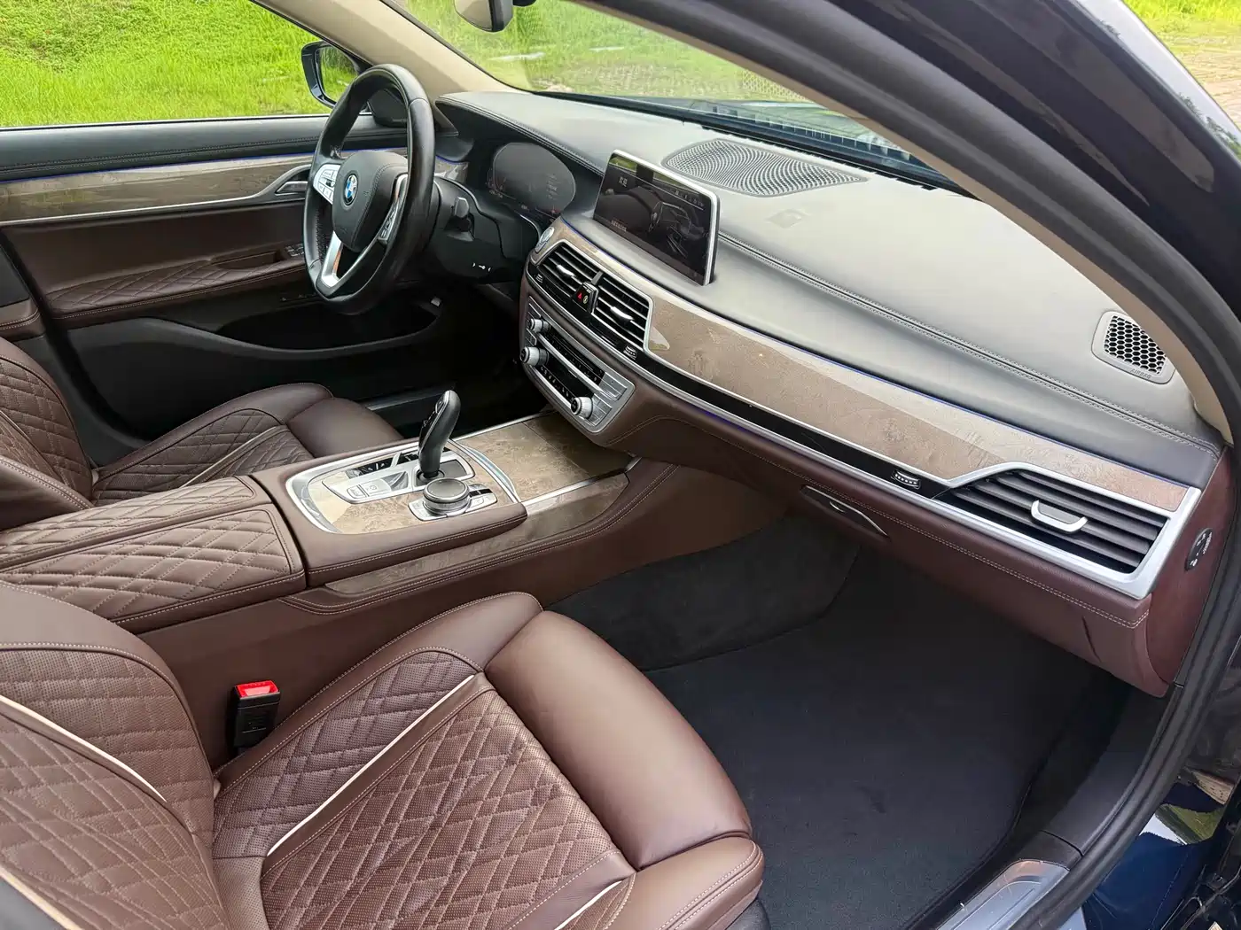 BMW 7 Series 2019 740Li Leading Luxury Package фото 12