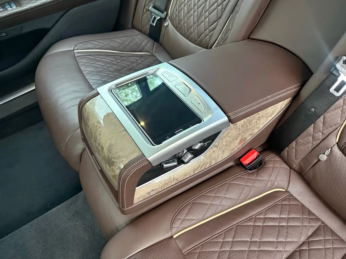 BMW 7 Series 2019 740Li Leading Luxury Package фото 14