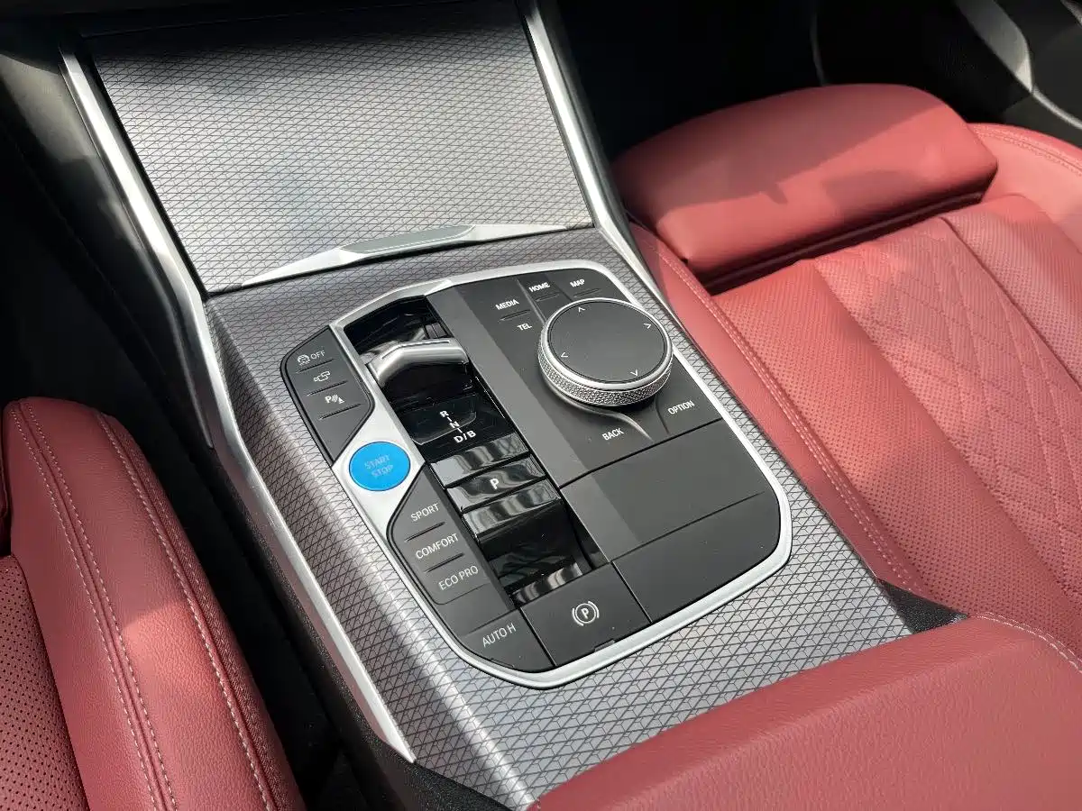 BMW i3 2025 eDrive 40 L Shadow Night Sport Package фото 17