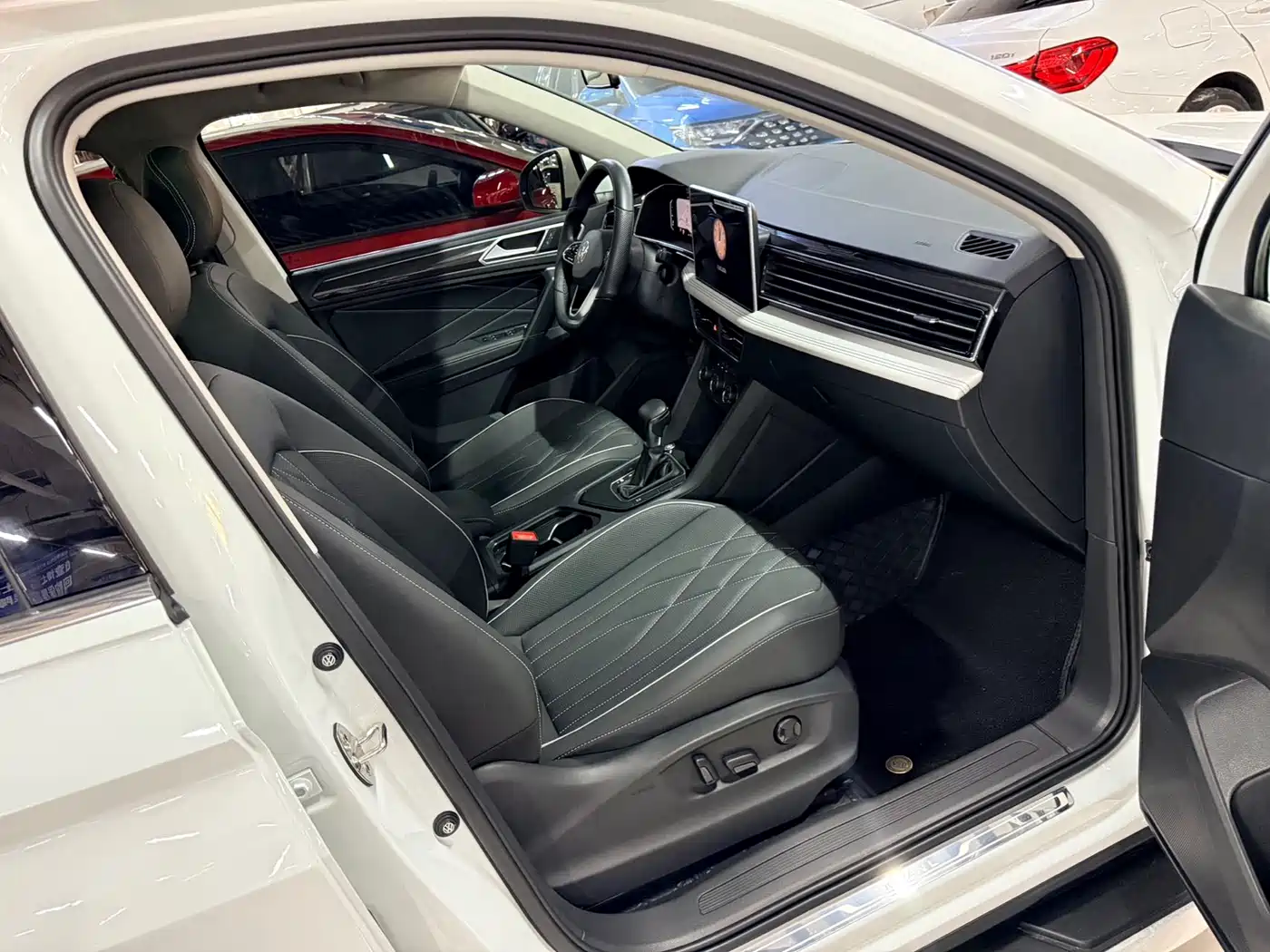 Volkswagen Tiguan L 2023 280TSI 2WD Trend Limited Edition фото 16