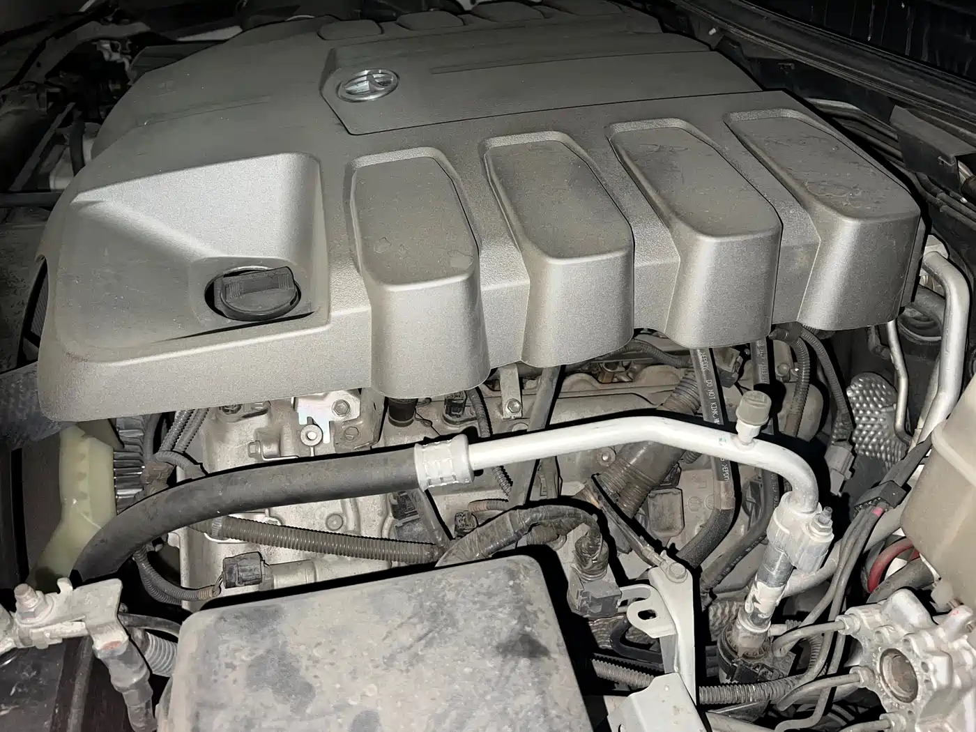 Toyota Land Cruiser (Import) 2015 4.6L V8 Middle East Limited Edition фото 21