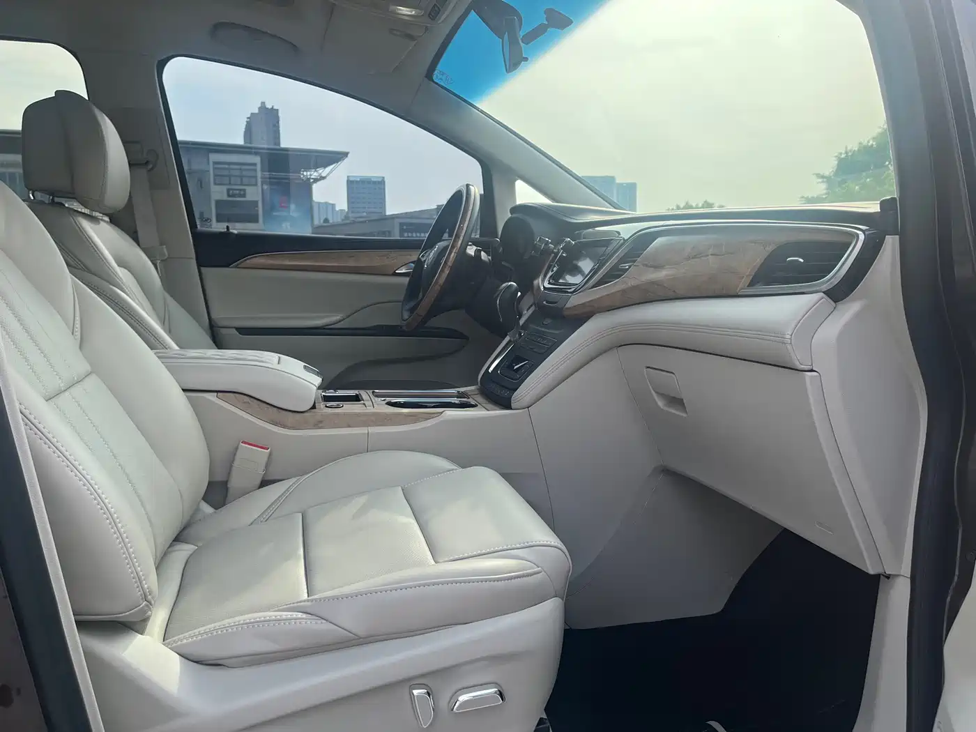 Buick GL8 2018 ES 28T Comfort Type China VI фото 11