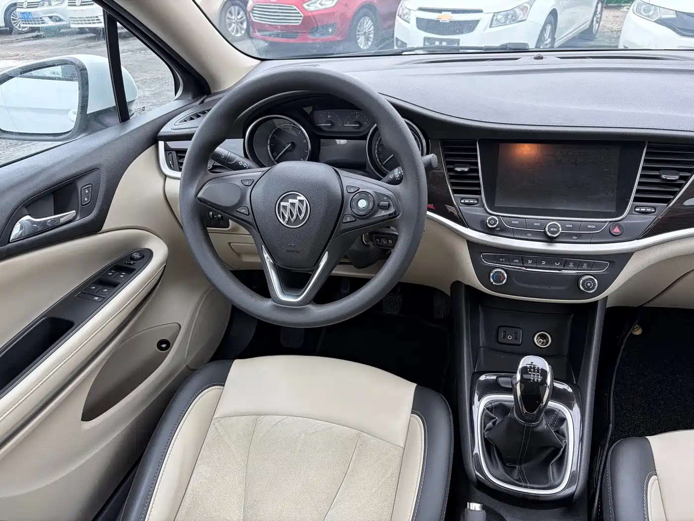 Фото 11 - Buick Verano