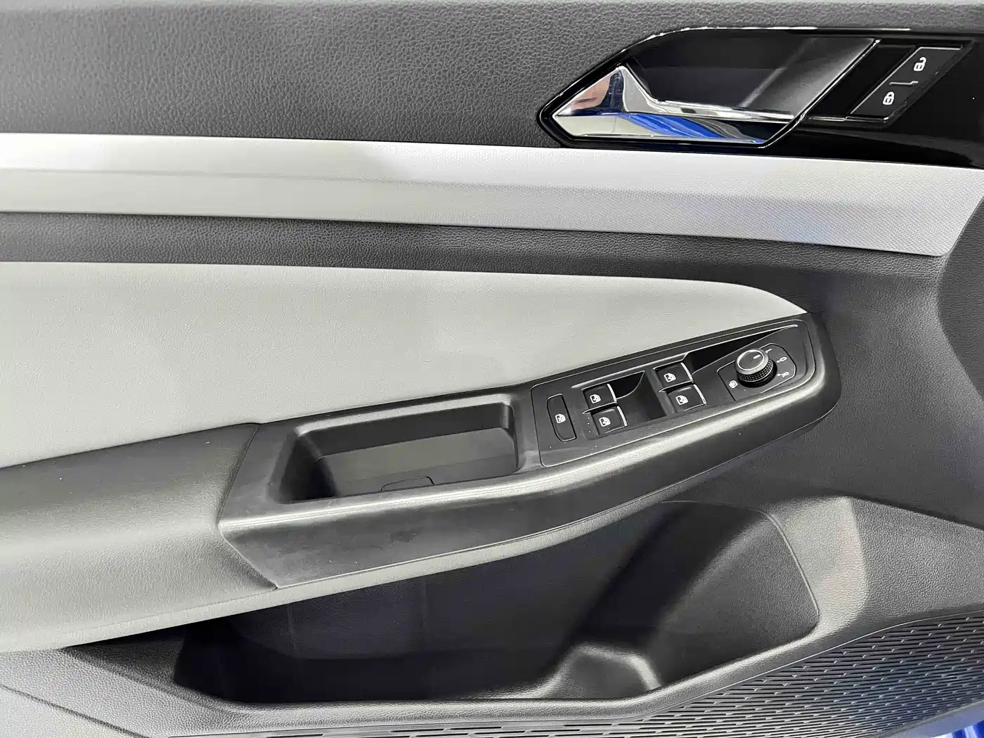 Volkswagen Bora 2023 200TSI DSG Smart PRO Edition фото 8