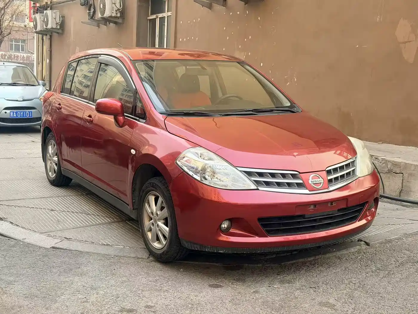 Фото 1 - Nissan Tiida