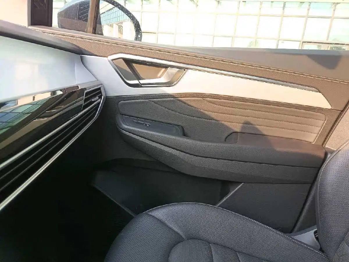 Volkswagen Talagon 2023 380TSI 4WD Luxury Pro Edition фото 28