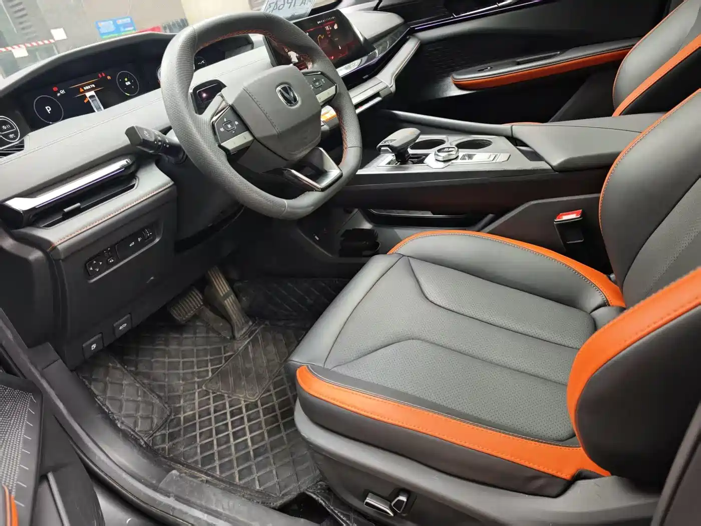 CHANGAN UNI-V