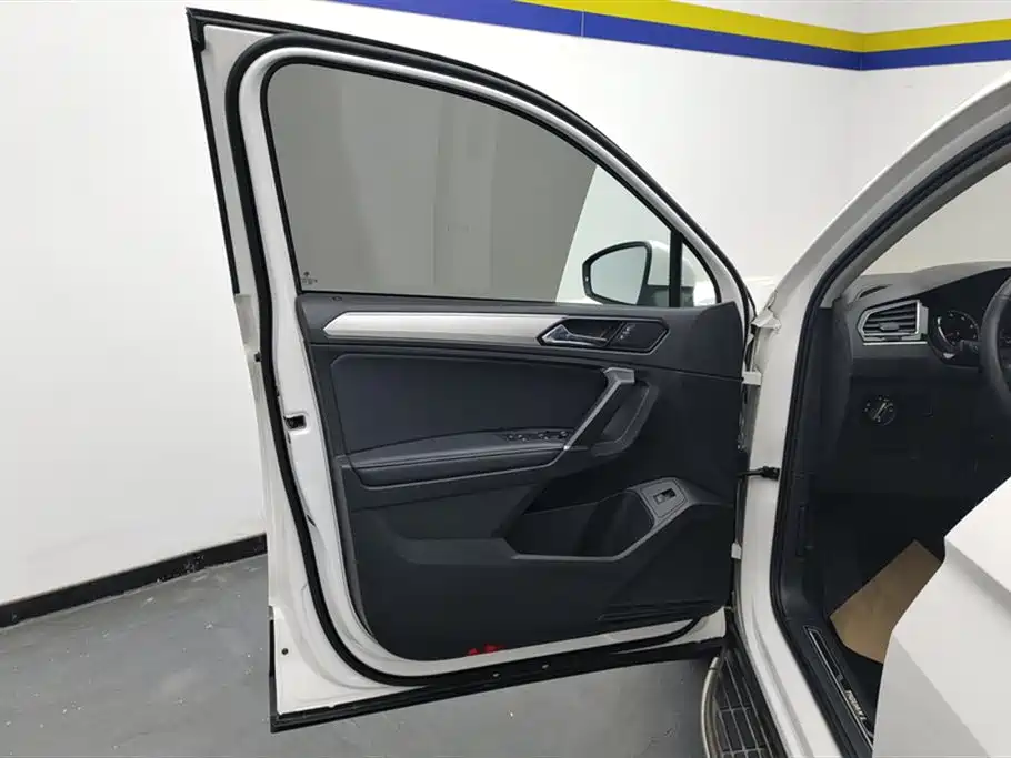 Volkswagen Tiguan L 2017 330TSI Automatic 2WD Flagship Edition фото 7