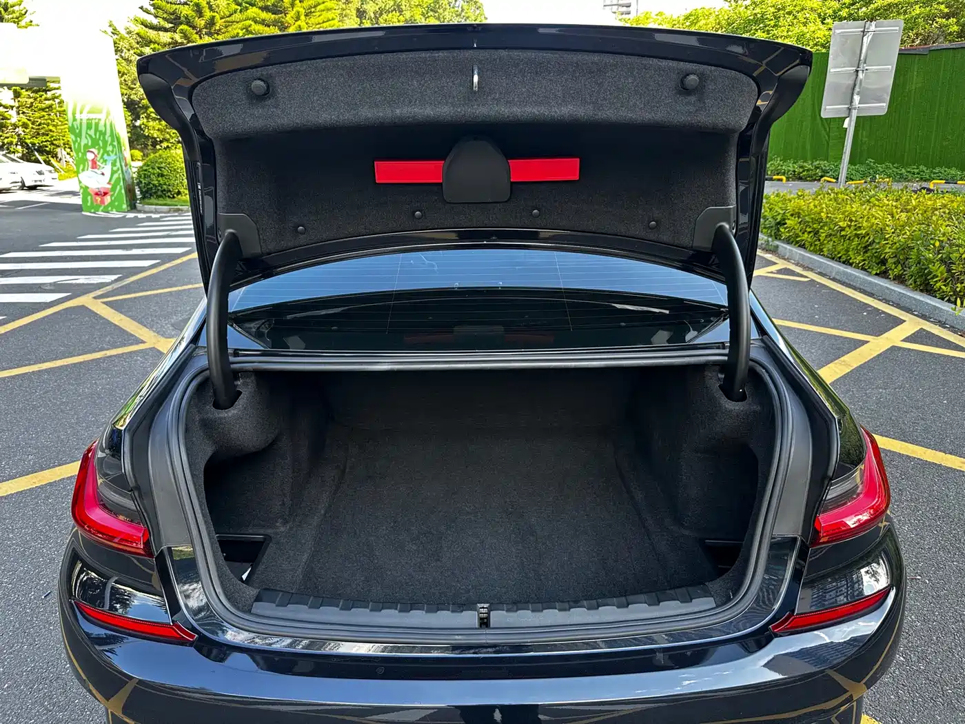 BMW 3 Series 2020 325Li M Sport Package фото 21