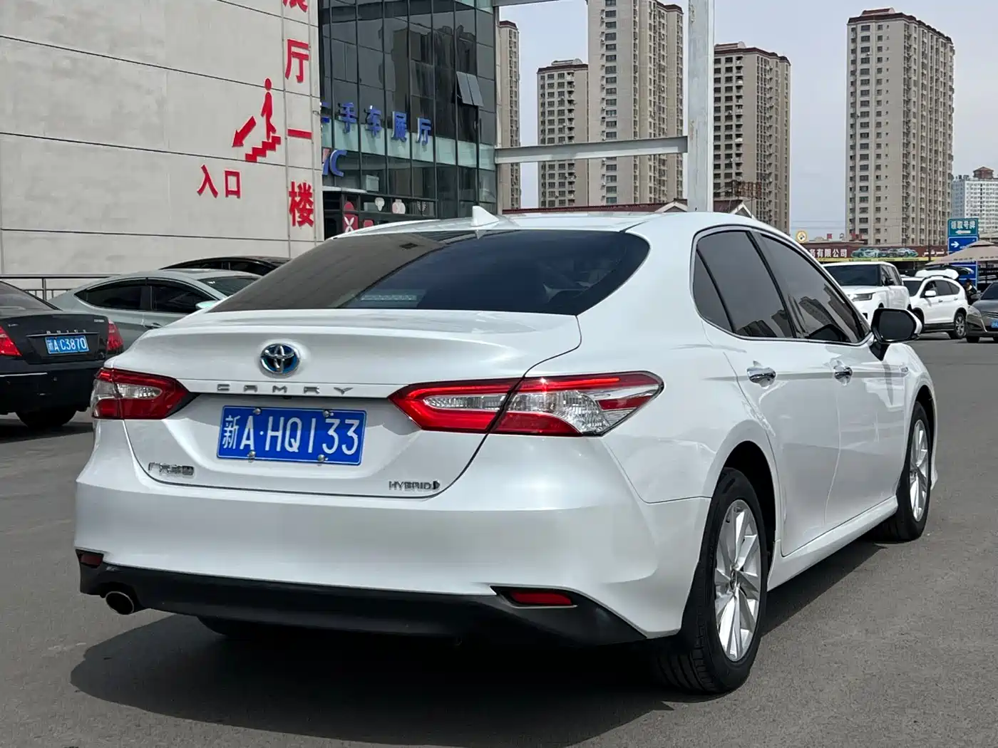 Toyota Camry 2021 Hybrid 2.5HGVP Leading Edition фото 5