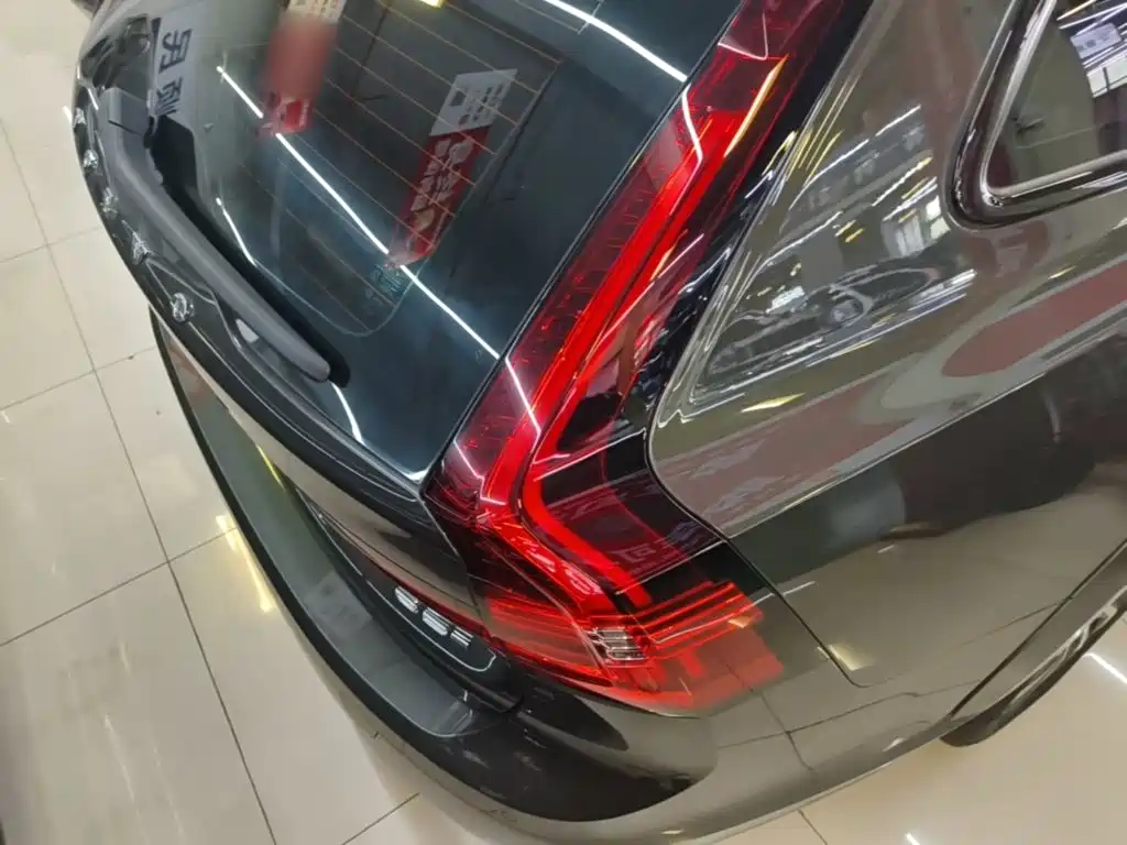 Volvo V90 2021 2021 Model Cross Country B5 AWD Smart Edition