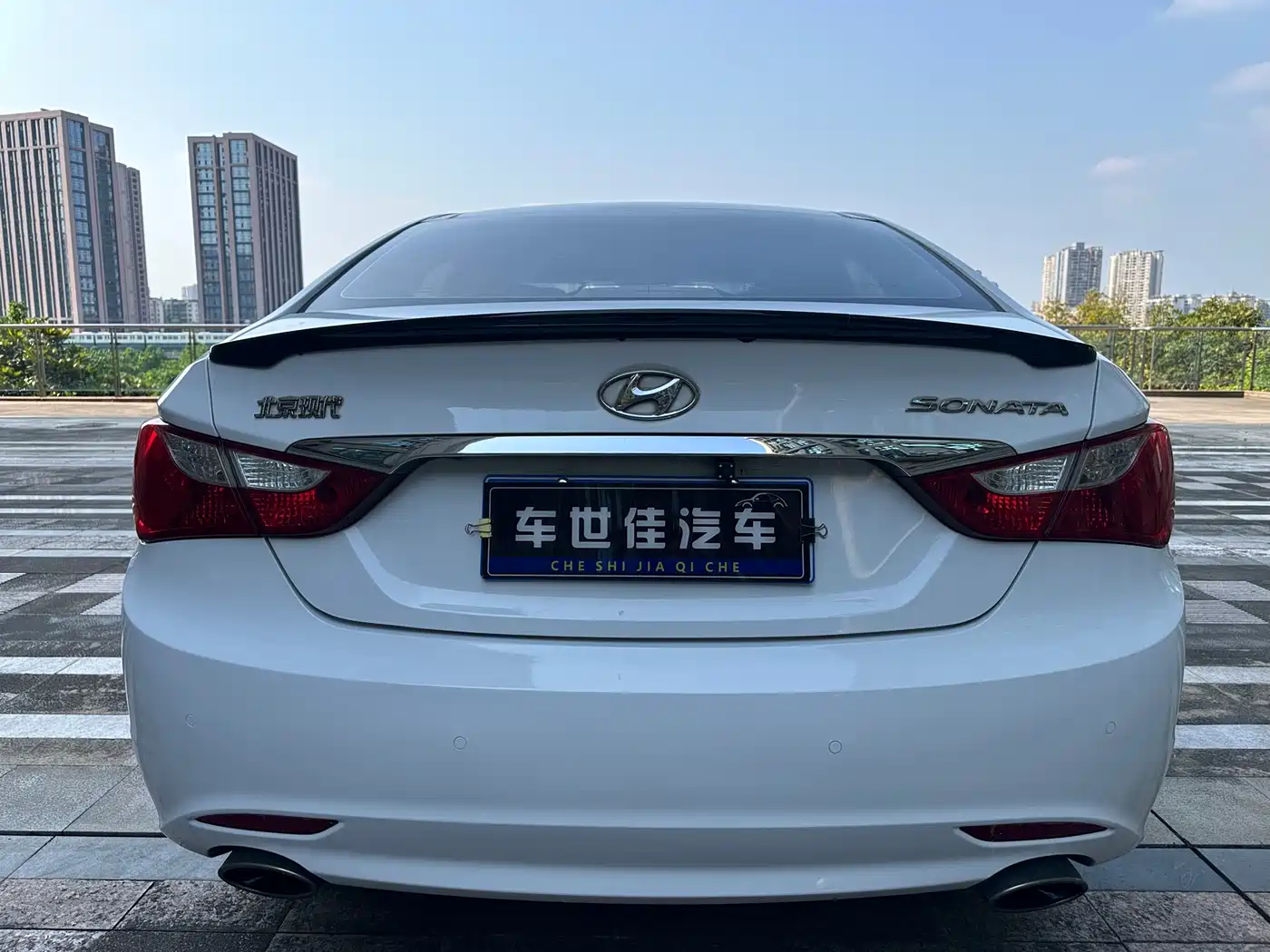Hyundai Sonata 2014 2.0L Automatic Luxury фото 5