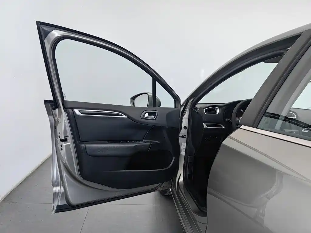 Photo 8 - Citroën C4L