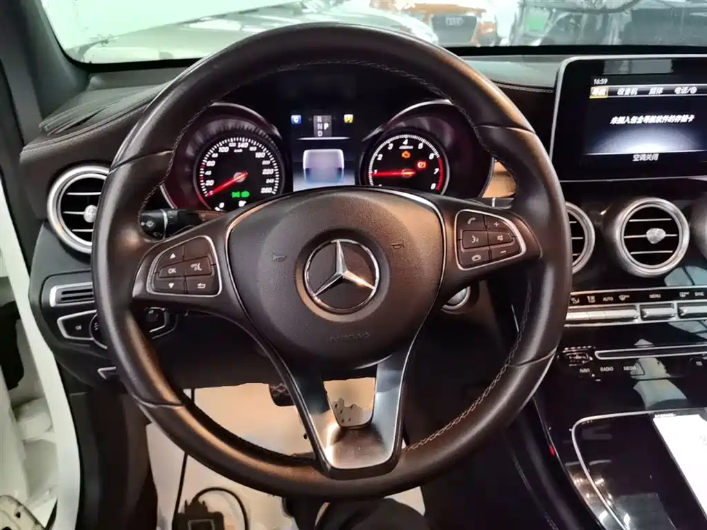 Mercedes-Benz GLC 2019 Model GLC 200 L 4MATIC фото 11