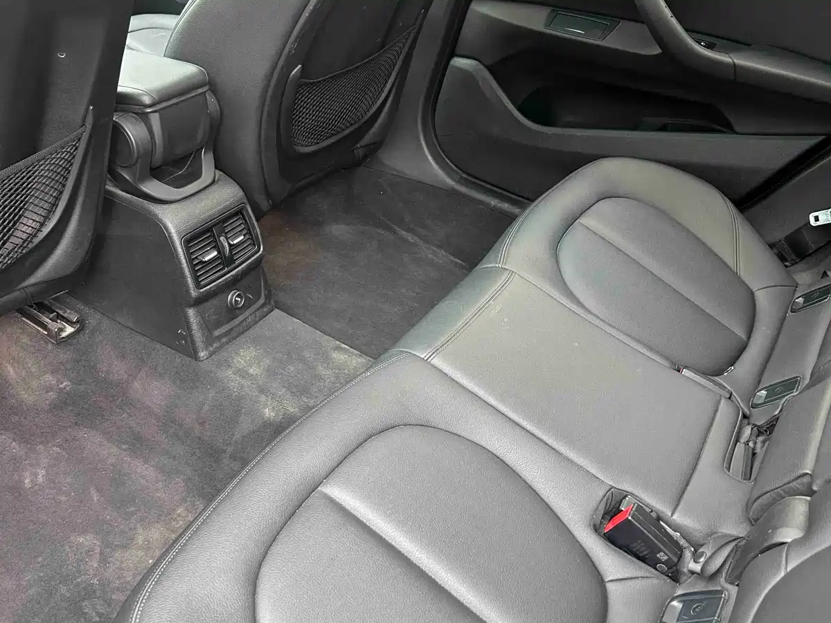 BMW X1 2018 sDrive18Li Premium Model фото 6