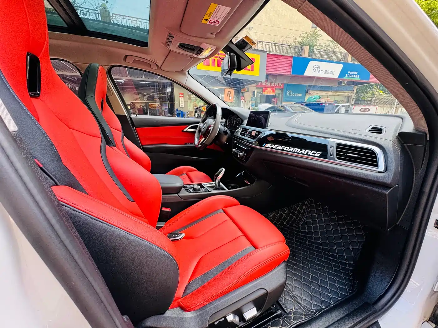 BMW 1 Series 2020 Model 125i Leading M Sport Package фото 6