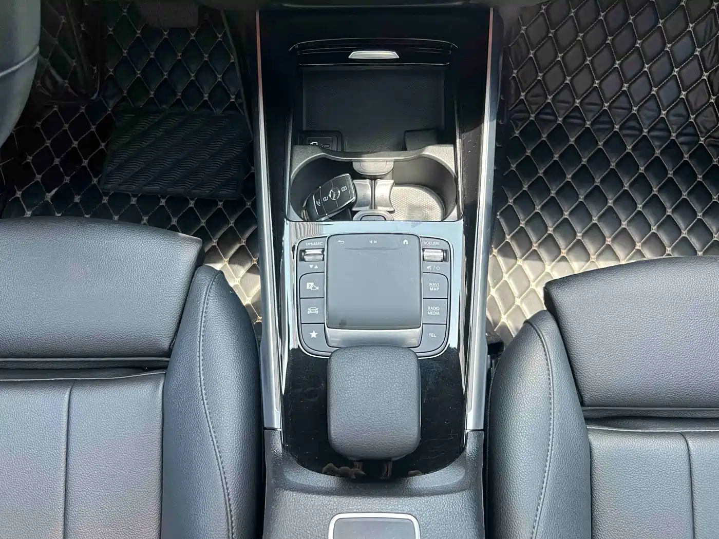 Mercedes-Benz GLB 2021 GLB 200 Dynamic фото 19
