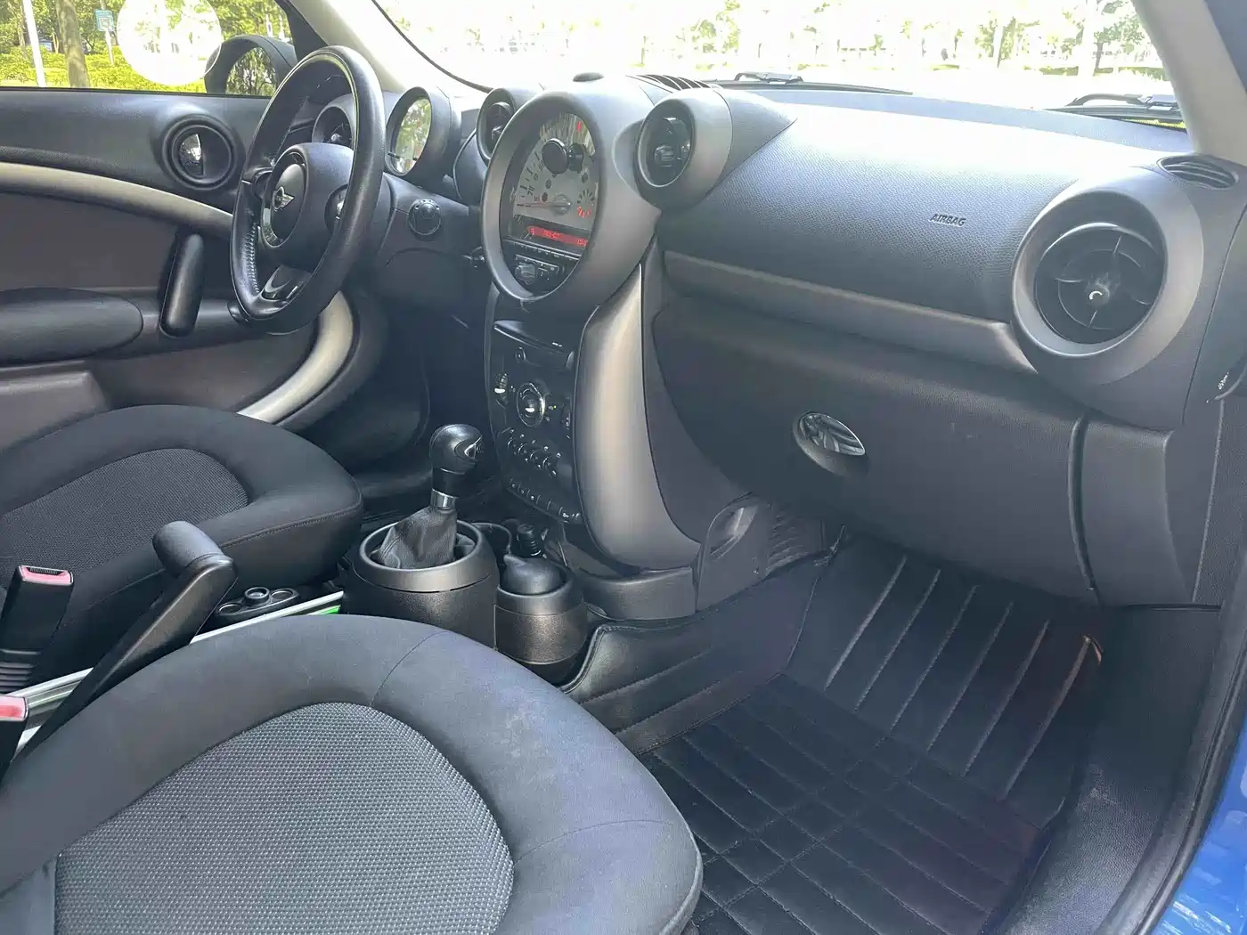 MINI COUNTRYMAN 2012 2011 1.6L ONE
