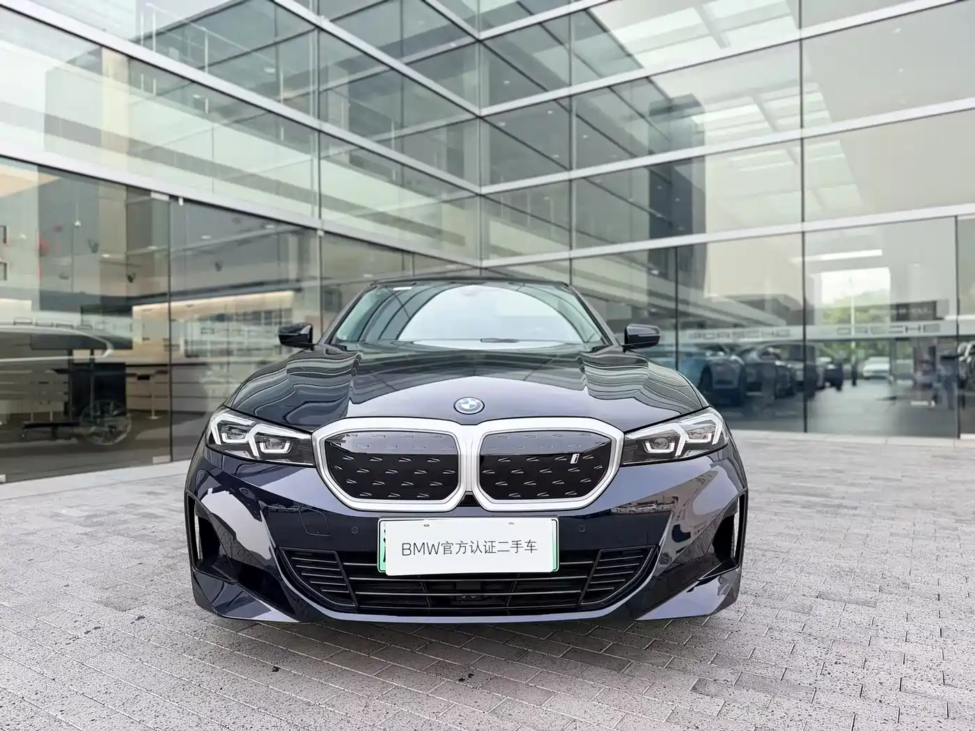 BMW i3 2024 eDrive 35 L фото 2
