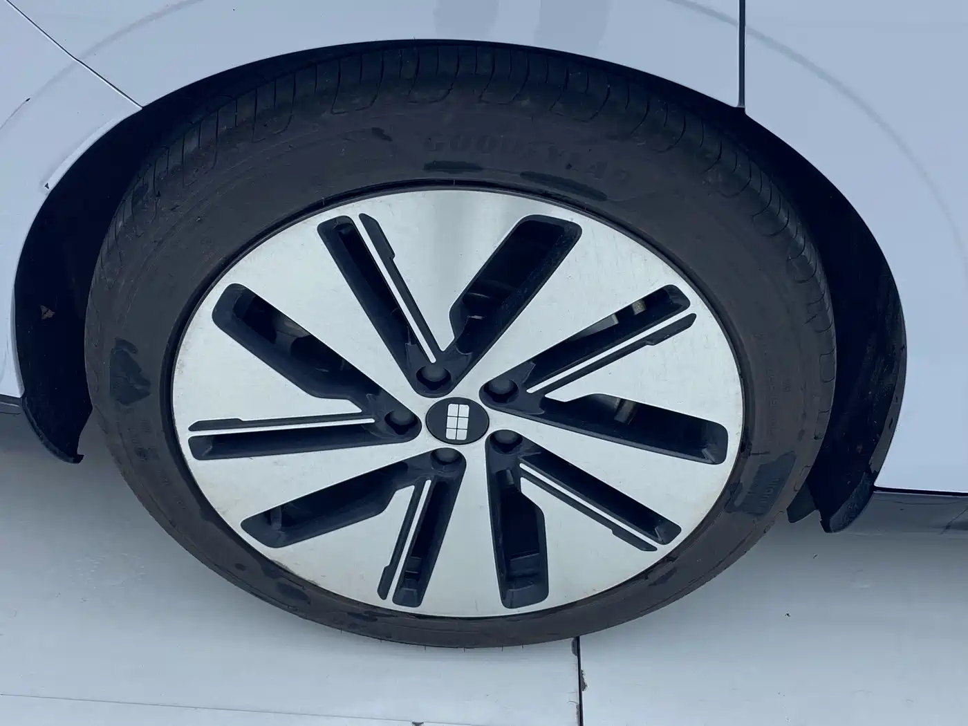 Geely Galaxy Galaxy E8 2024 665km RWD Starship Voyager Edition фото 10
