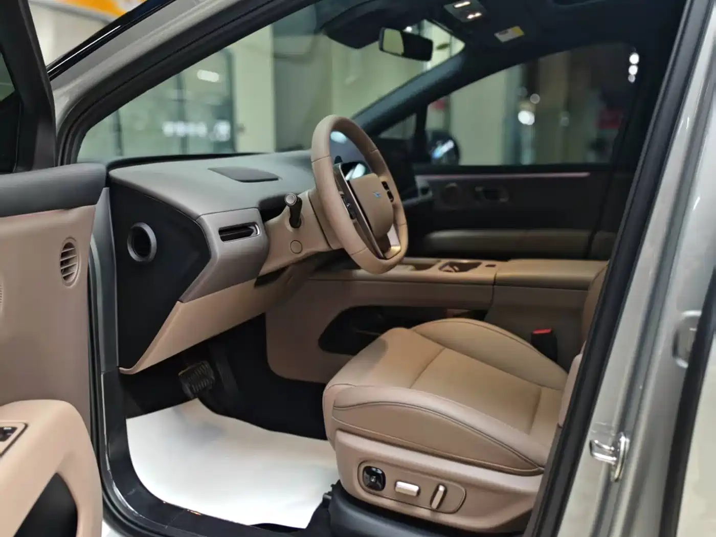 Li Auto i6 2026 2025 4WD Base Model