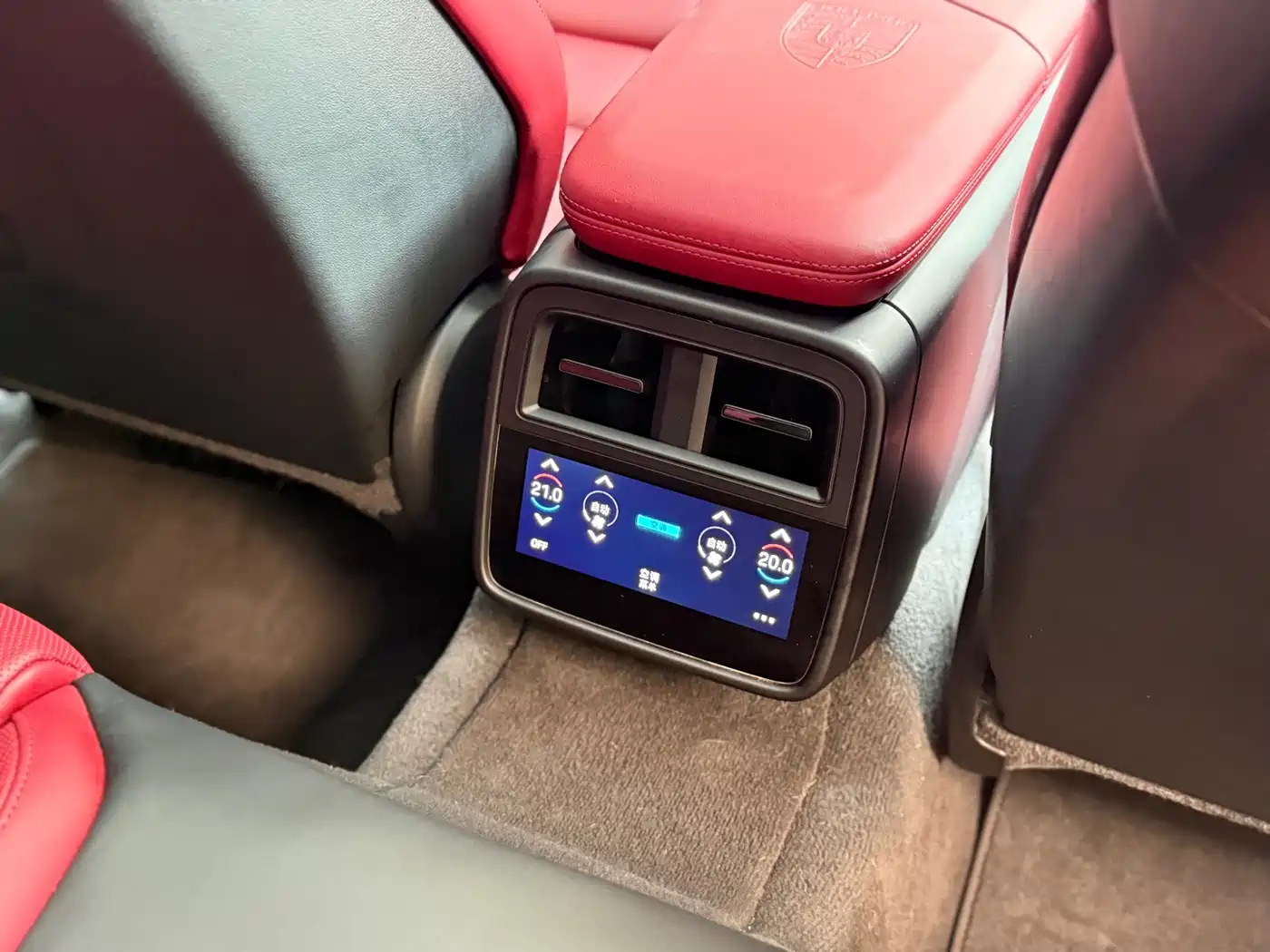 Porsche Taycan 2022 Facelift Taycan фото 15