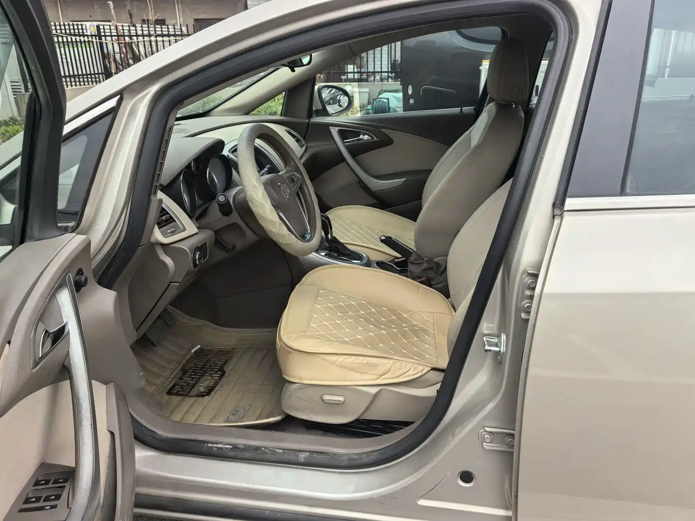 Buick Excelle 2013 GT 1.6L Automatic Fashion Edition фото 3
