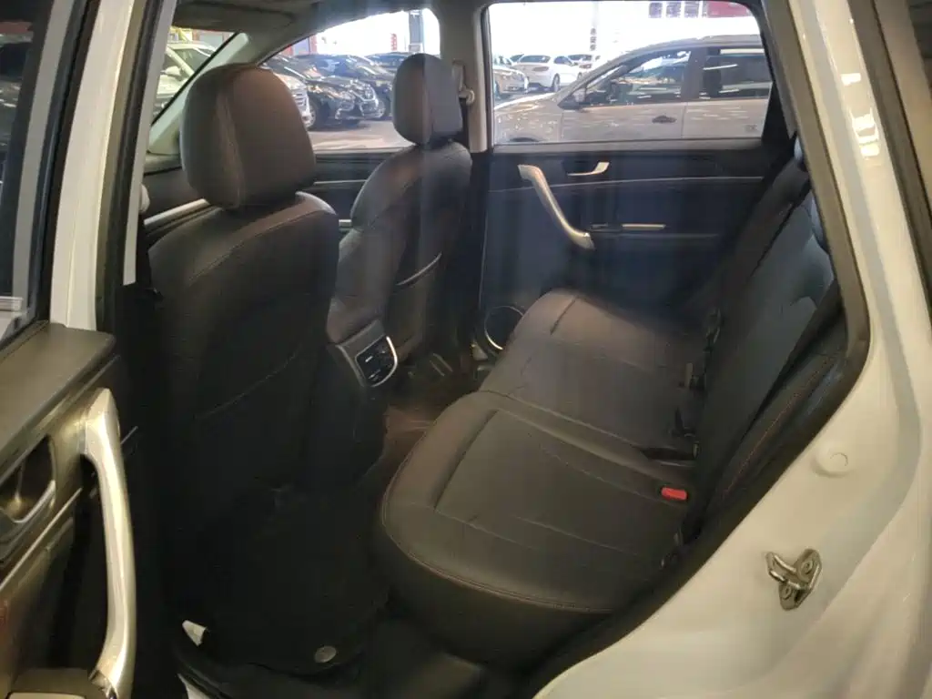 Фото 17 - Haval M6