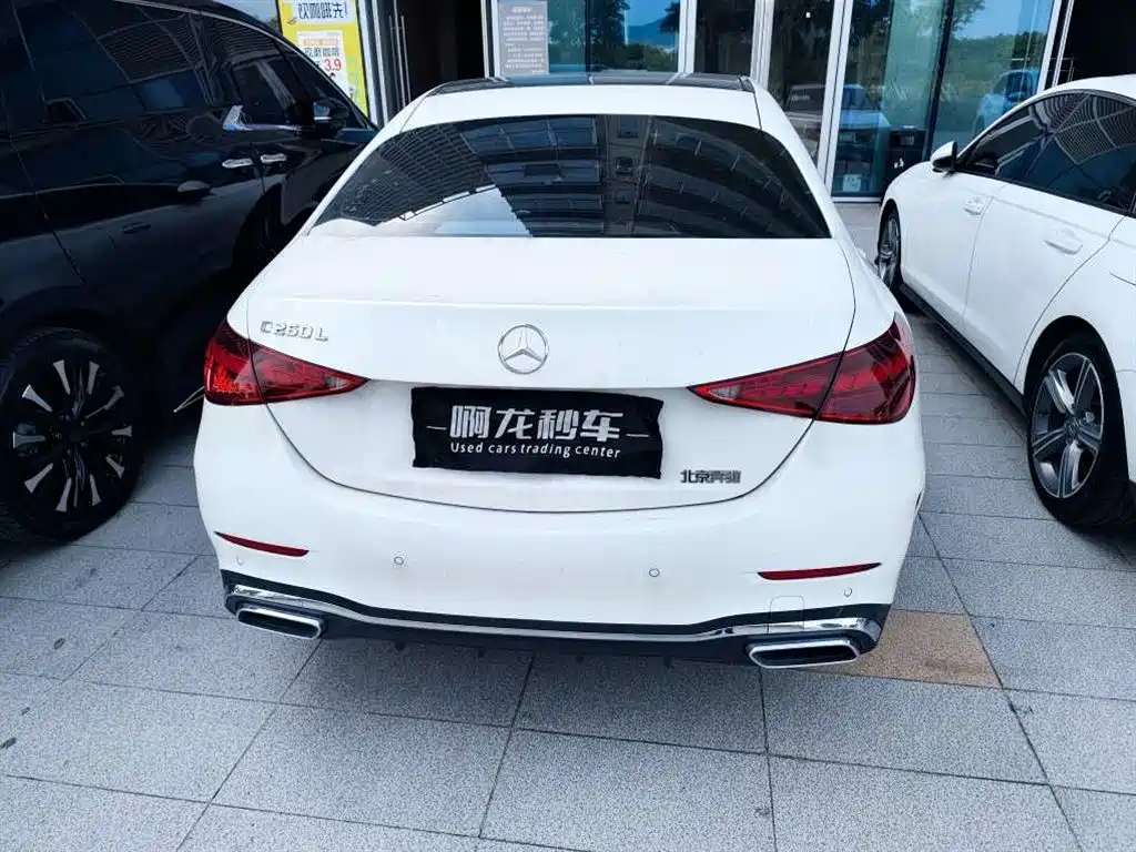 Фото 4 - Mercedes-Benz C-Class