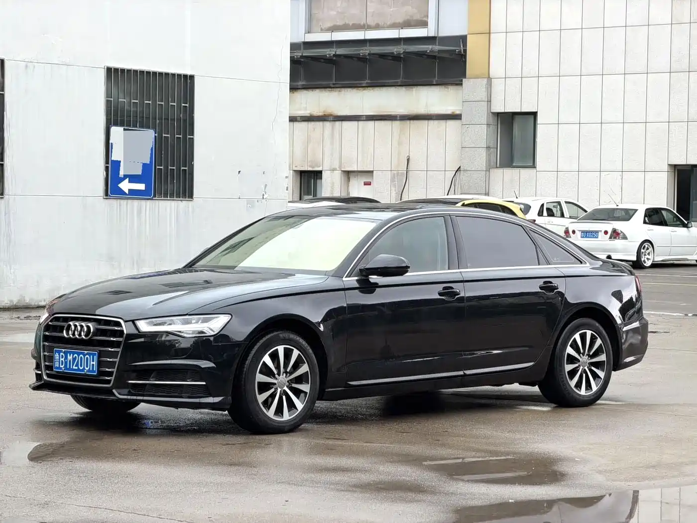 Photo 1 - Audi A6L
