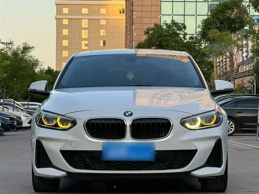 BMW 1 Series 2019 118i M Sport Package фото 5