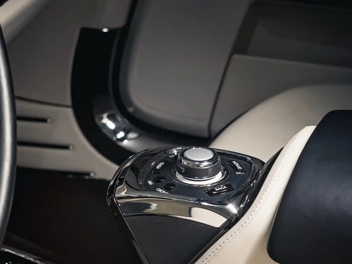 Фото 22 - Rolls-Royce Phantom