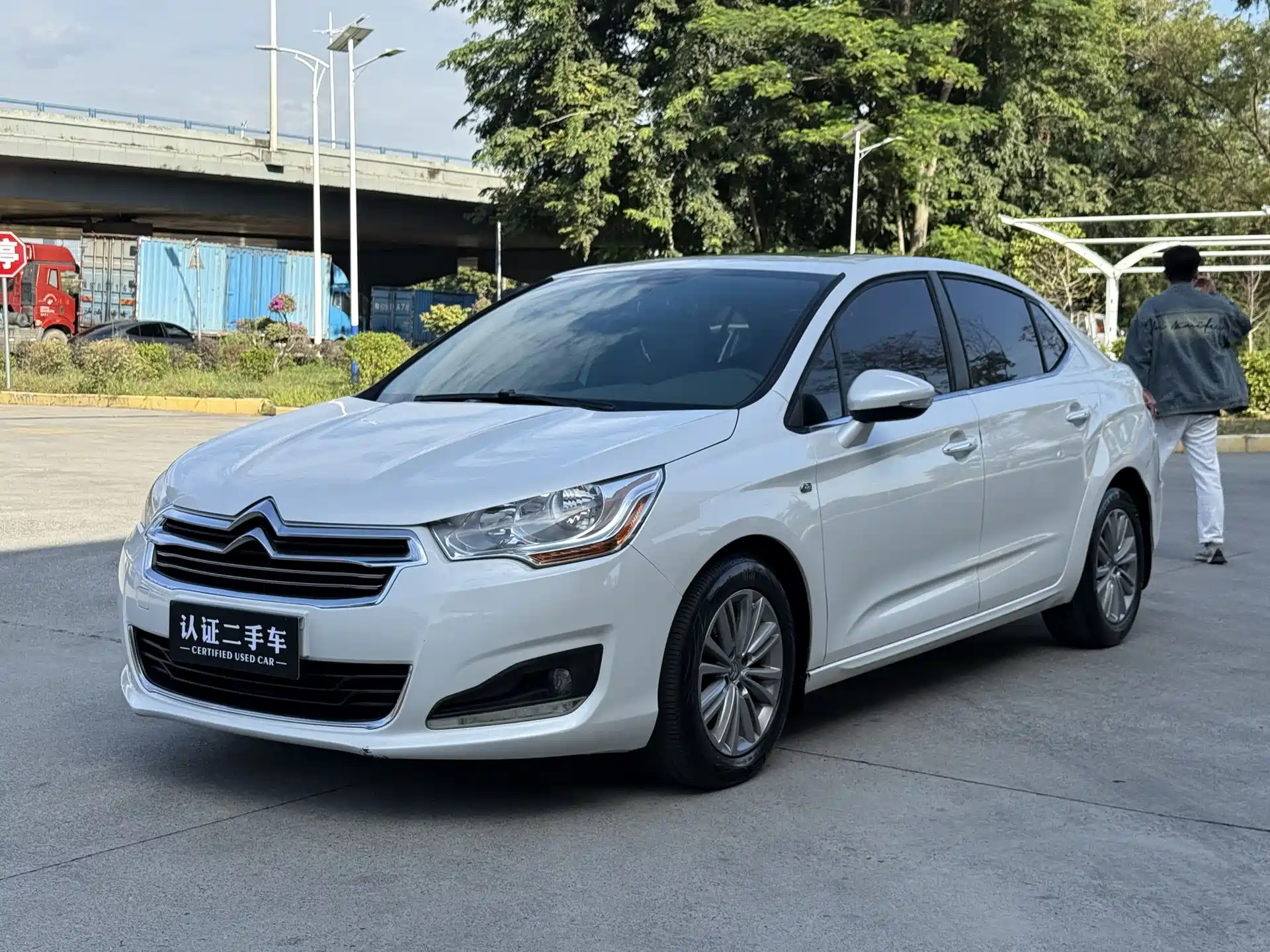 Фото 1 - Citroën C4L