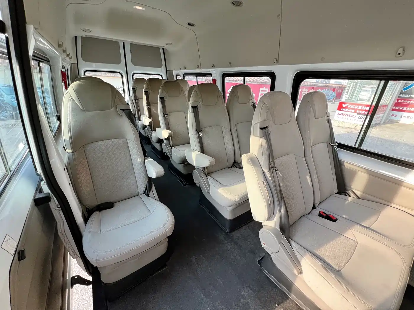 Ford New Generation Transit 2021 2021 2.2T (Package) Automatic Standard Bus Pro Extended Wheelbase Dual Rear Tires (With Sliding Door) 17-Seat High Roof China VI