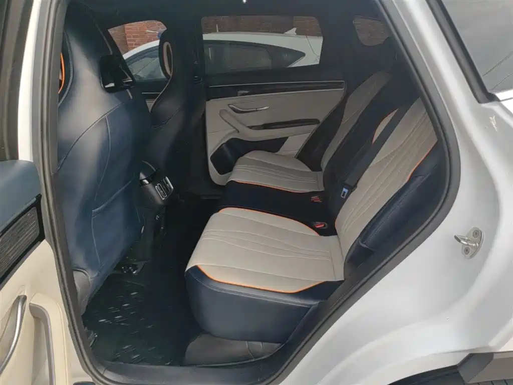 BYD Song PLUS PHEV 2023 Champion Edition DM-i 110KM Flagship фото 17