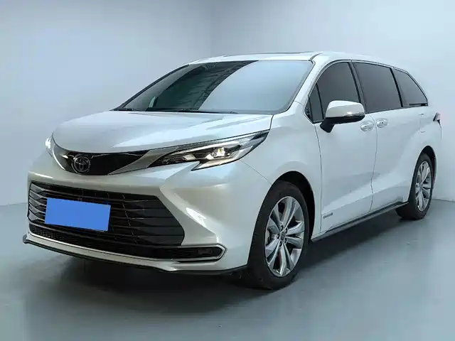 Toyota Sienna 2023 2.5L Hybrid Premium Edition