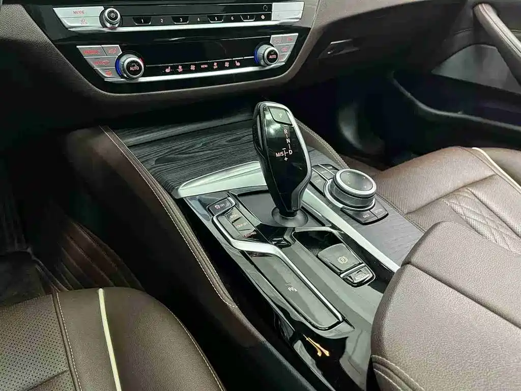 BMW 5 Series 2022 Facelift 530Li xDrive M Sport Package фото 9