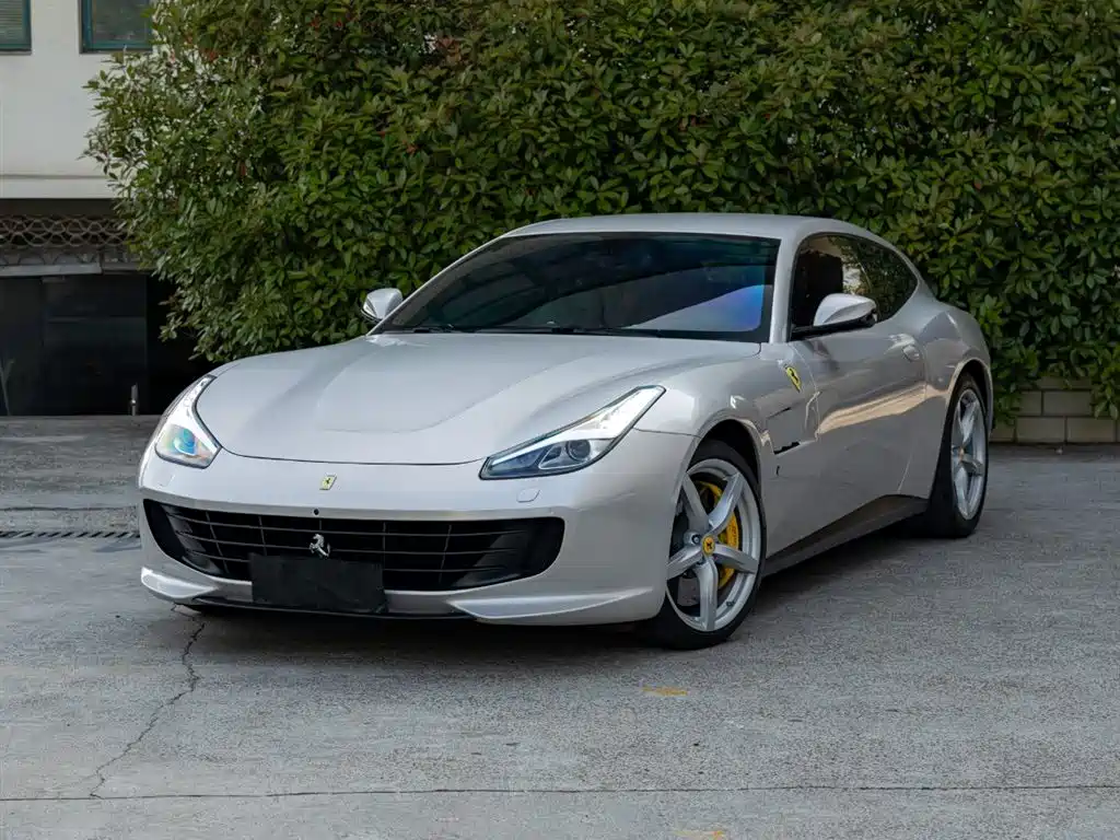  Ferrari GTC4Lusso 2017 3.9T V8