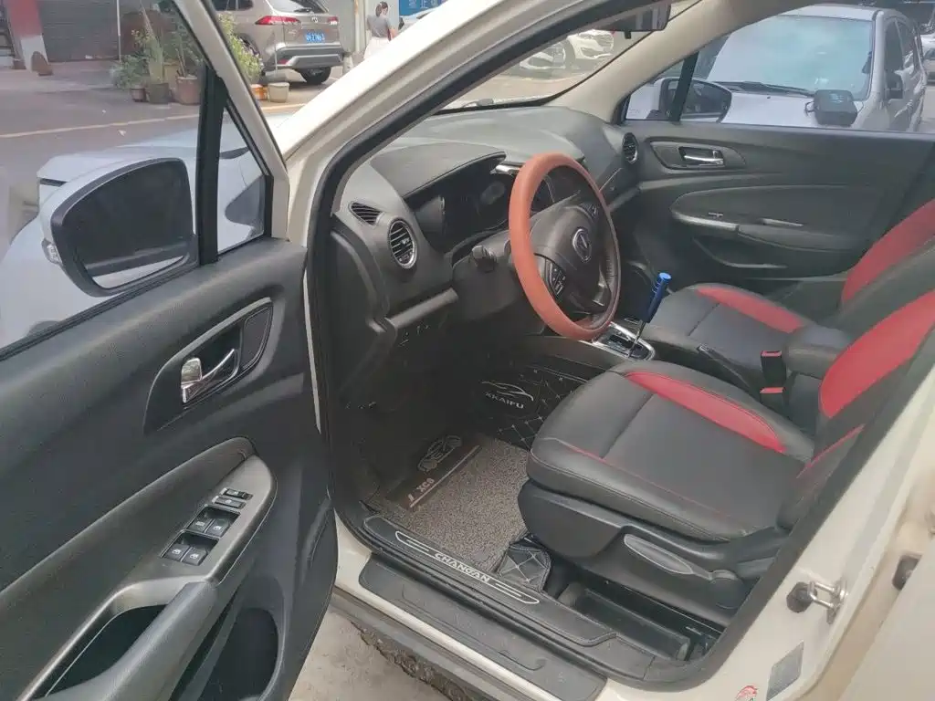 Changan CS15 2016 2016 1.5L Automatic Luxury