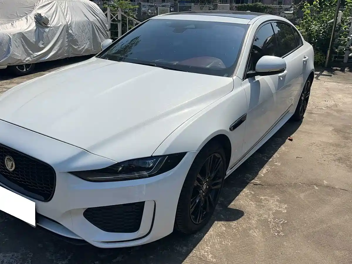Jaguar XEL 2024 2024 Model 2.0T 250PS R-DYNAMIC S Gloss Black Sport Edition