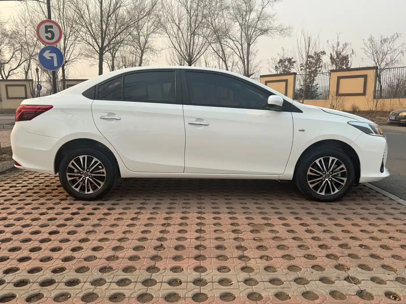 Toyota Vios 2022 1.5L 20th Anniversary Edition фото 8
