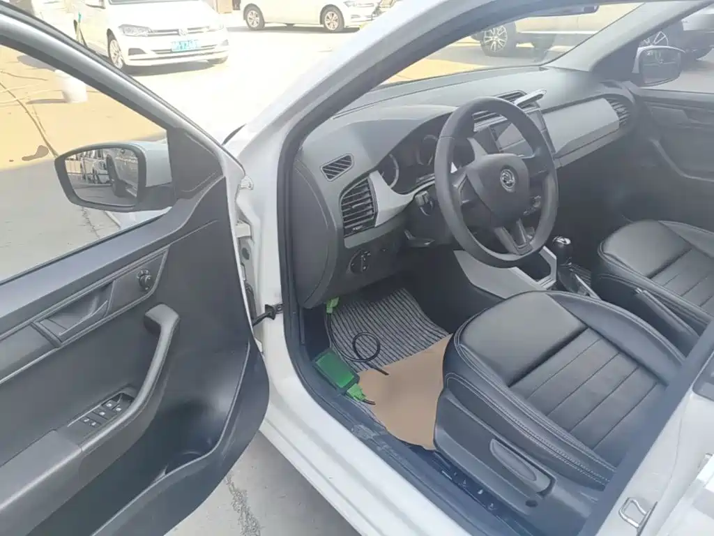 Škoda Fabia 2017 2017 1.4L Auto Car Enjoy Edition