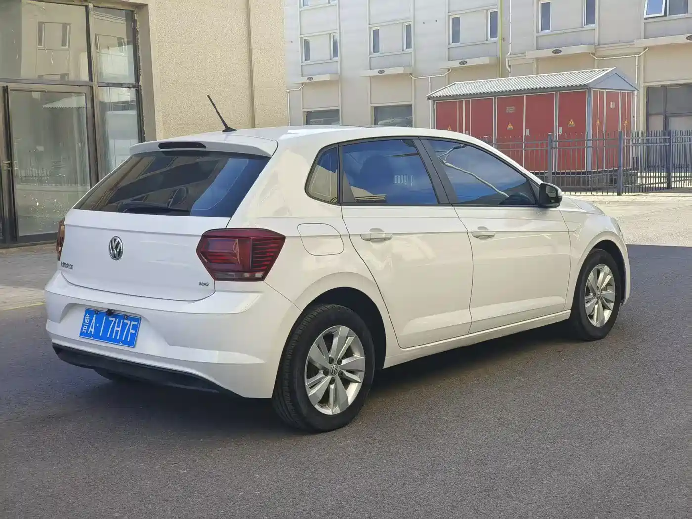 Volkswagen Polo 2019 Plus 1.5L Automatic Panorama Enjoyment Edition фото 7