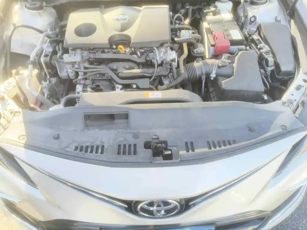 Фото 9 - Toyota Camry