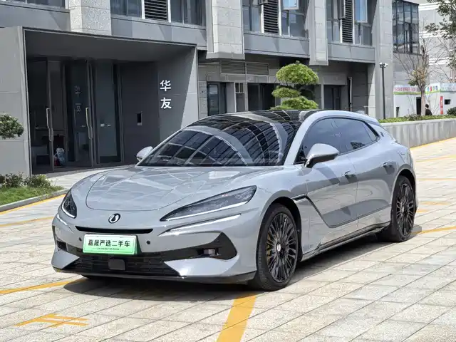 Denza Z9GT 2025
