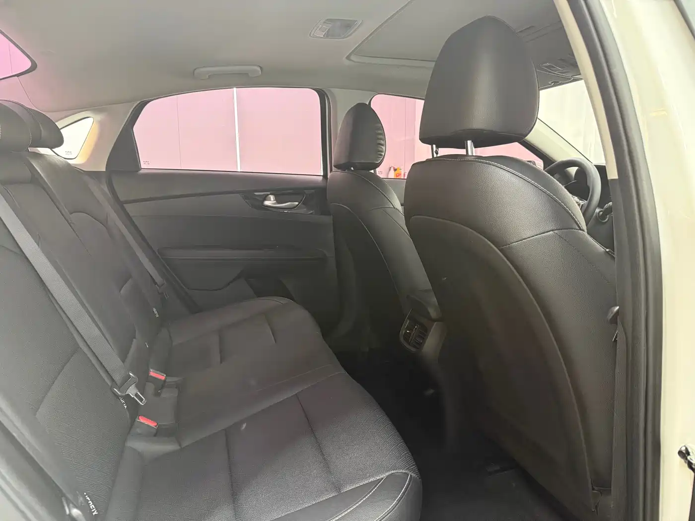 Kia K3 2021 Facelift 1.5L CVT Fashion Edition фото 8