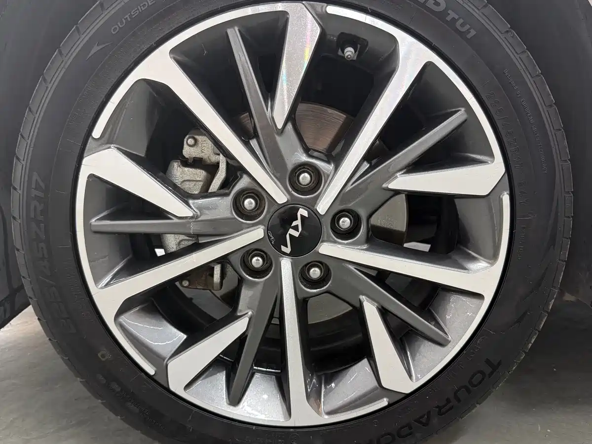 Kia K3 2021 Facelift 1.5L CVT Fashion Edition фото 19