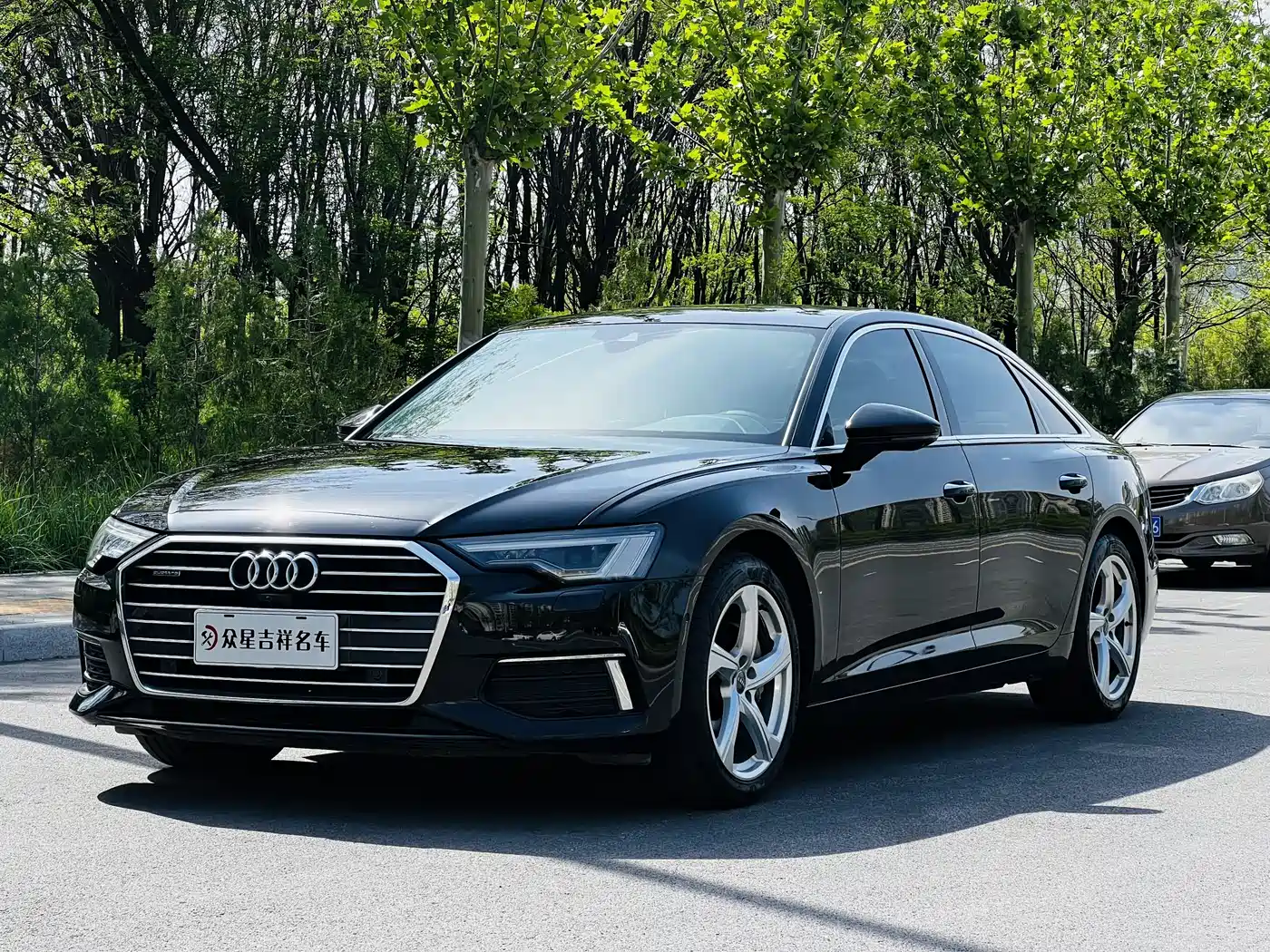 Audi A6L 2019 45 TFSI quattro Exclusive Elegance фото 3